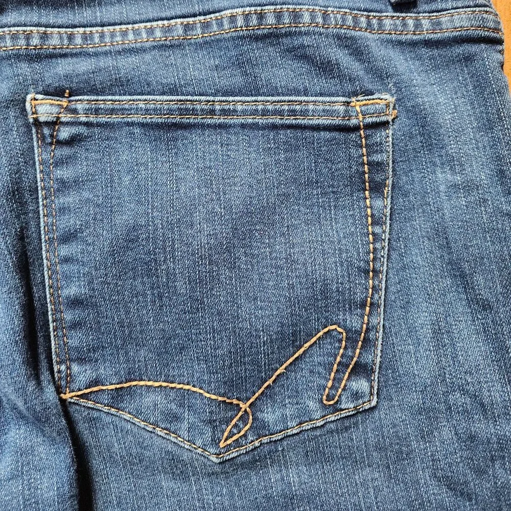Lee Classic Fit Straight Leg Jeans Size 14 Short